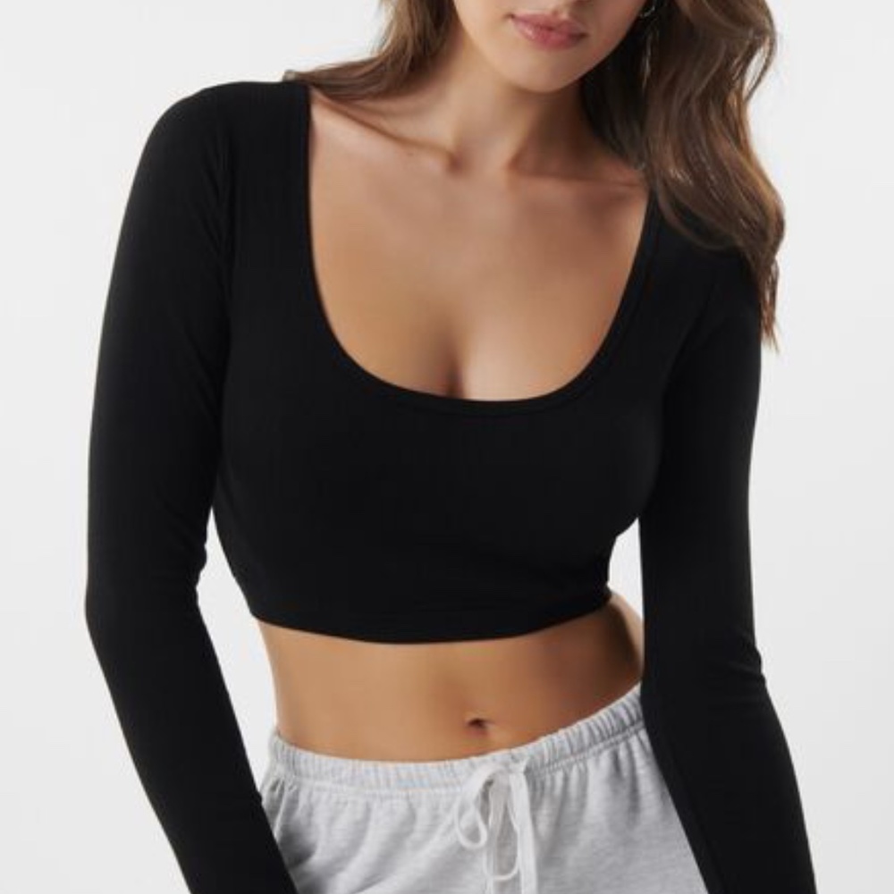 2/$25 Garage Black Long Sleeve Crop Top
